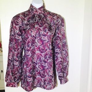 💞3/$15 Red pattern long sleeve blouse